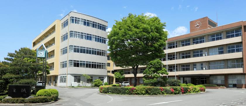 矢板中央高等学校の校舎